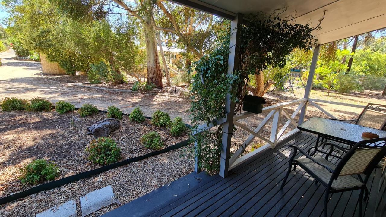 Barossa Country Cottages Lyndoch Экстерьер фото